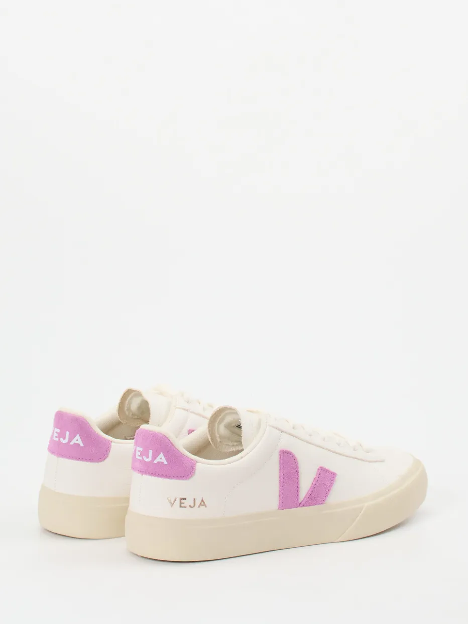 – Sneaker aus Kalbleder in Creme*VEJA Sale