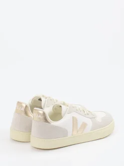– Sneaker aus Kalbleder in Creme*VEJA Clearance