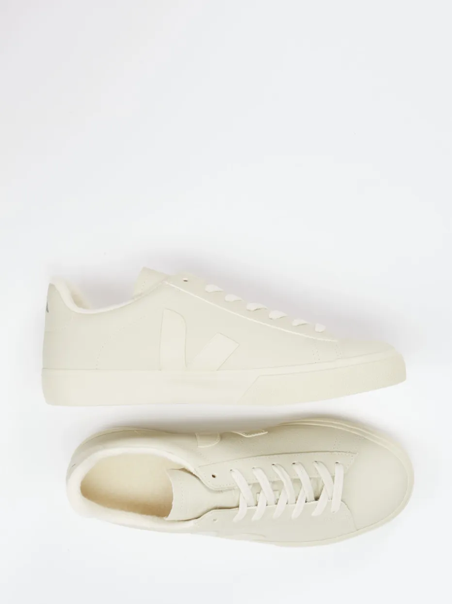 – Sneaker aus Leder in Cremeweiß*VEJA Clearance