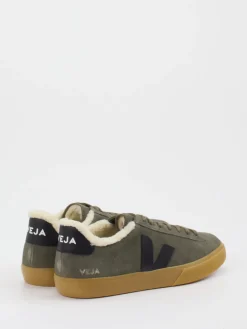 Herren VEJA – Sneaker aus Veloursleder in Oliv