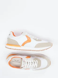 – Sneaker aus Veloursleder*Voile Blanche