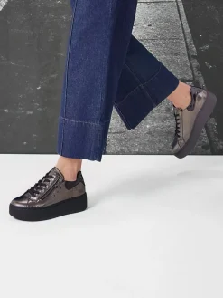 – Plateau-Sneaker aus Metallicleder*Waldläufer Discount