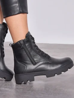 – Schnürboots aus Kalbleder*Waldläufer New