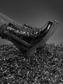 Damen Waldläufer – Stiefeletten aus Lackleder