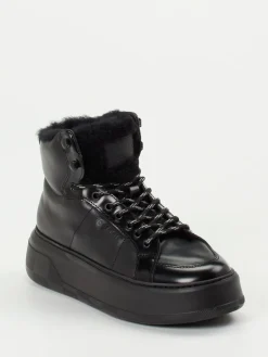 – Schnürboots aus Hochglanzleder*Woolrich Outlet